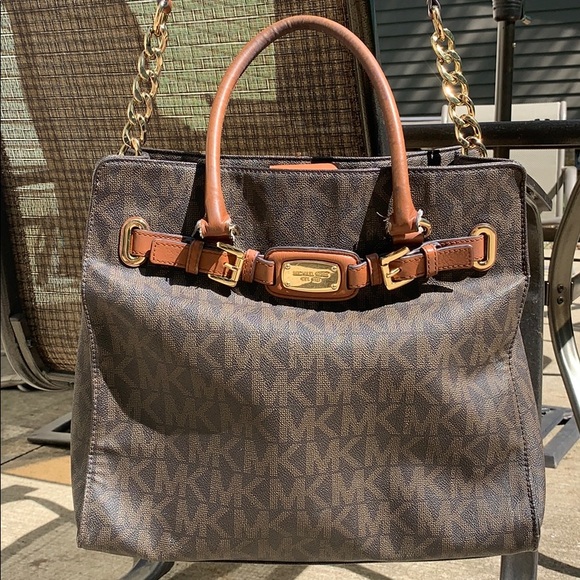 Michael Kors Handbags - Micheal Kors Purse